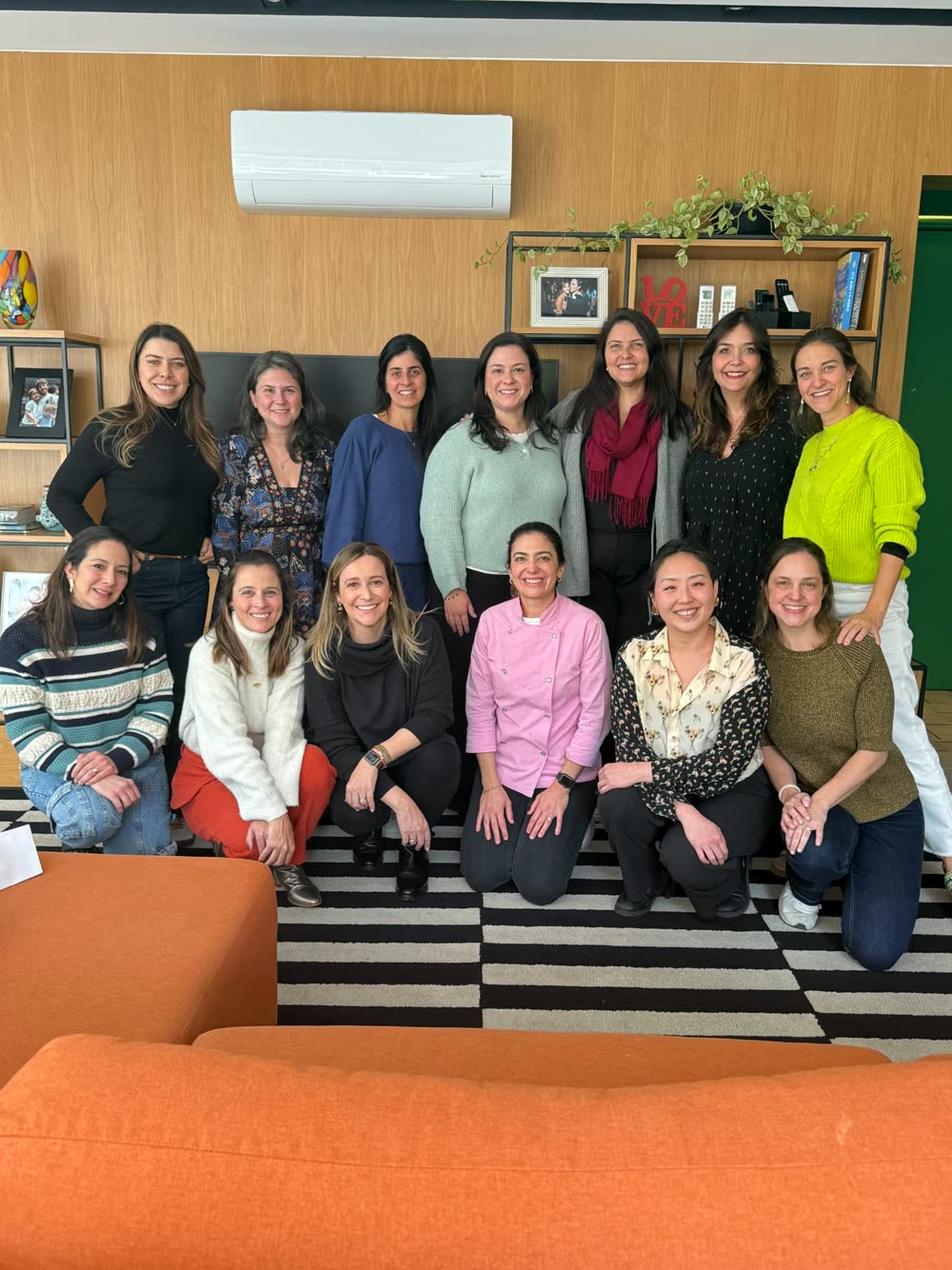 Encontro da comunidade com as participantes reunidas